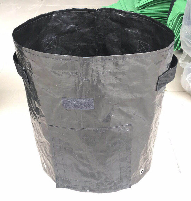 "VeggieGrow: Potato & Vegetable Grow Bags"Product Description:


 
 
 


 Grow your own fresh vegetables with ease using the
 
 VeggieGrow:
 
 Potato &amp; Vegetable Grow Bags. Designed for outdoor gardeningZIP UP EXPRESSGardenPotato & Vegetable Grow Bags"