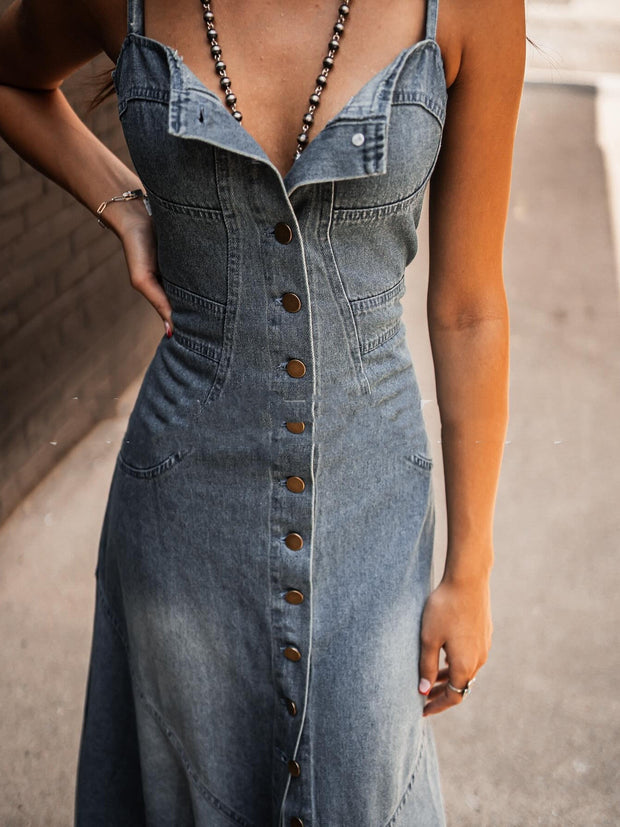 Ins Women's Summer Vintage Denim Washed Distressed Large Swing DressUnleash Your Inner Rockstar with Our Stone-Washed Denim Maxi Dress!
Elevate your style game with this edgy A-line denim dress that's all about attitude and flair. CrZIP UP EXPRESSWomanSummer Vintage Denim Washed Distressed Large Swing Dress